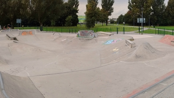 orford park skatepark warrington review tips skateboarding in cheshire u k